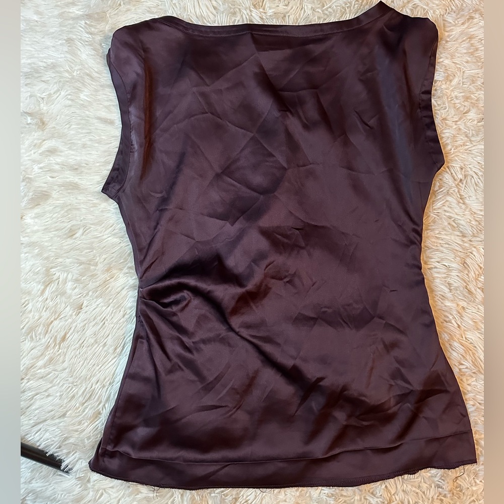 New York & Company wine purple Sleeveless
Blouse size Medium - Picture 4 of 13